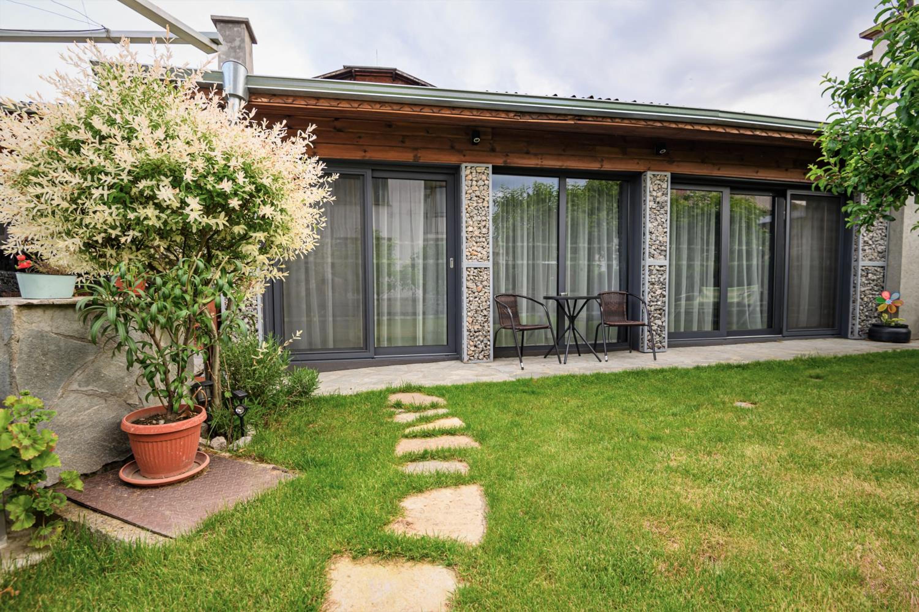 Guest House 7