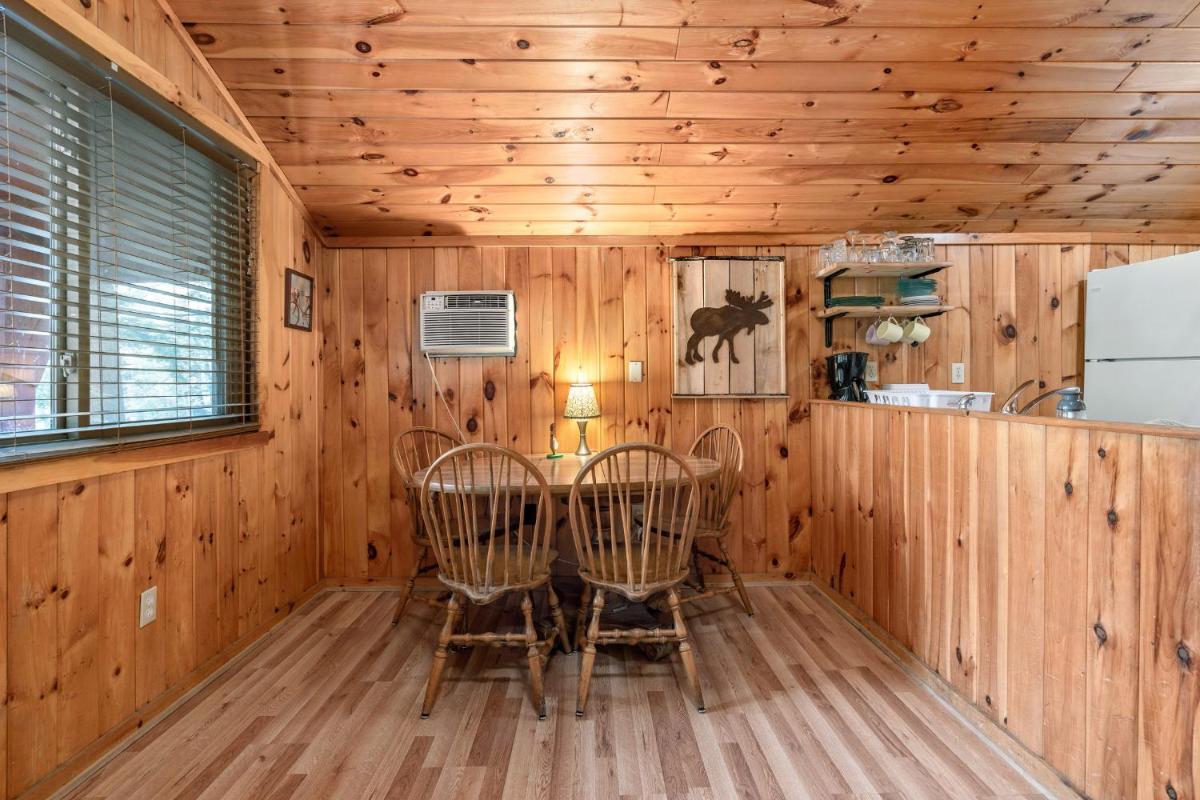 Hide-A-Way Waterfront Cottages