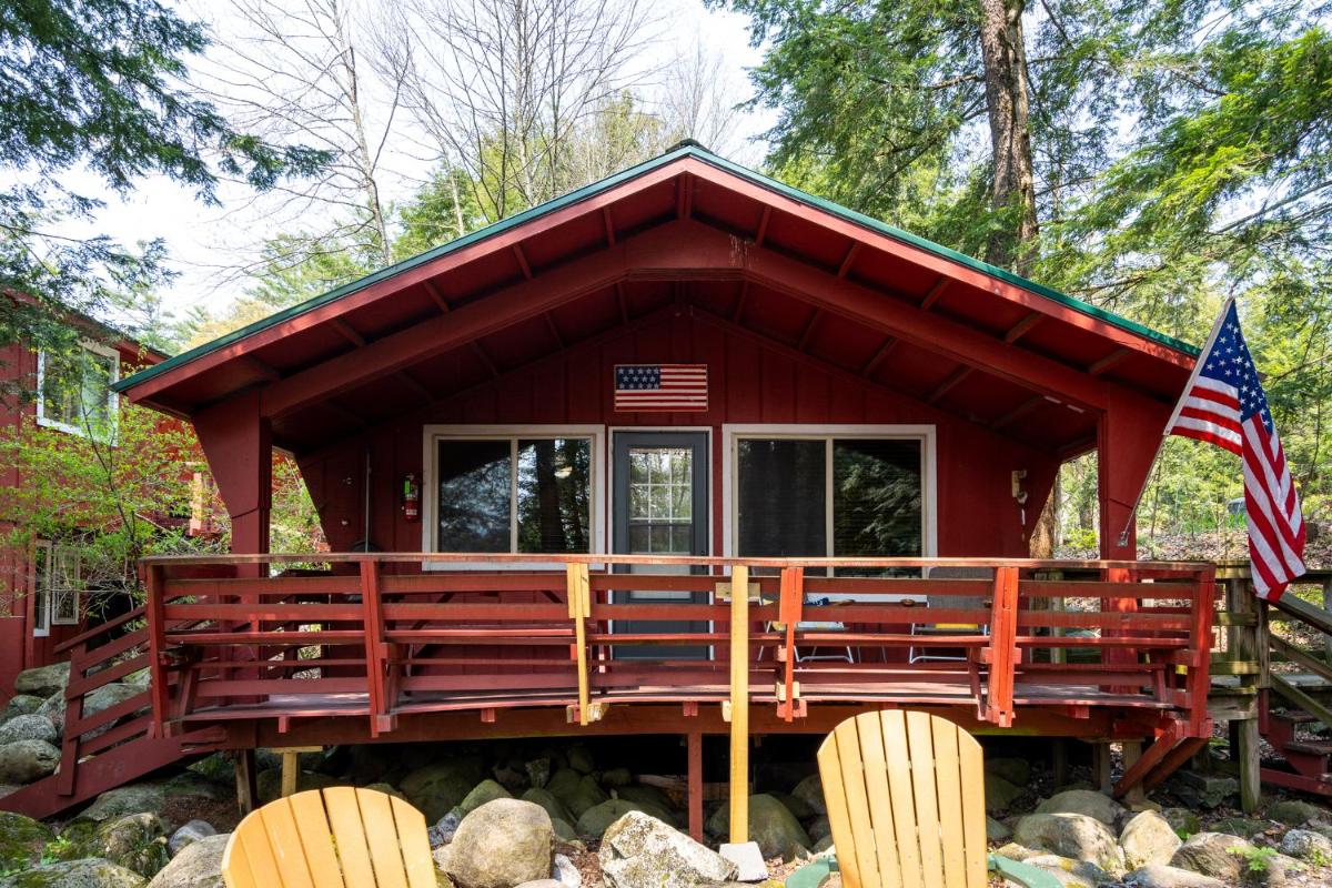 Hide-A-Way Waterfront Cottages