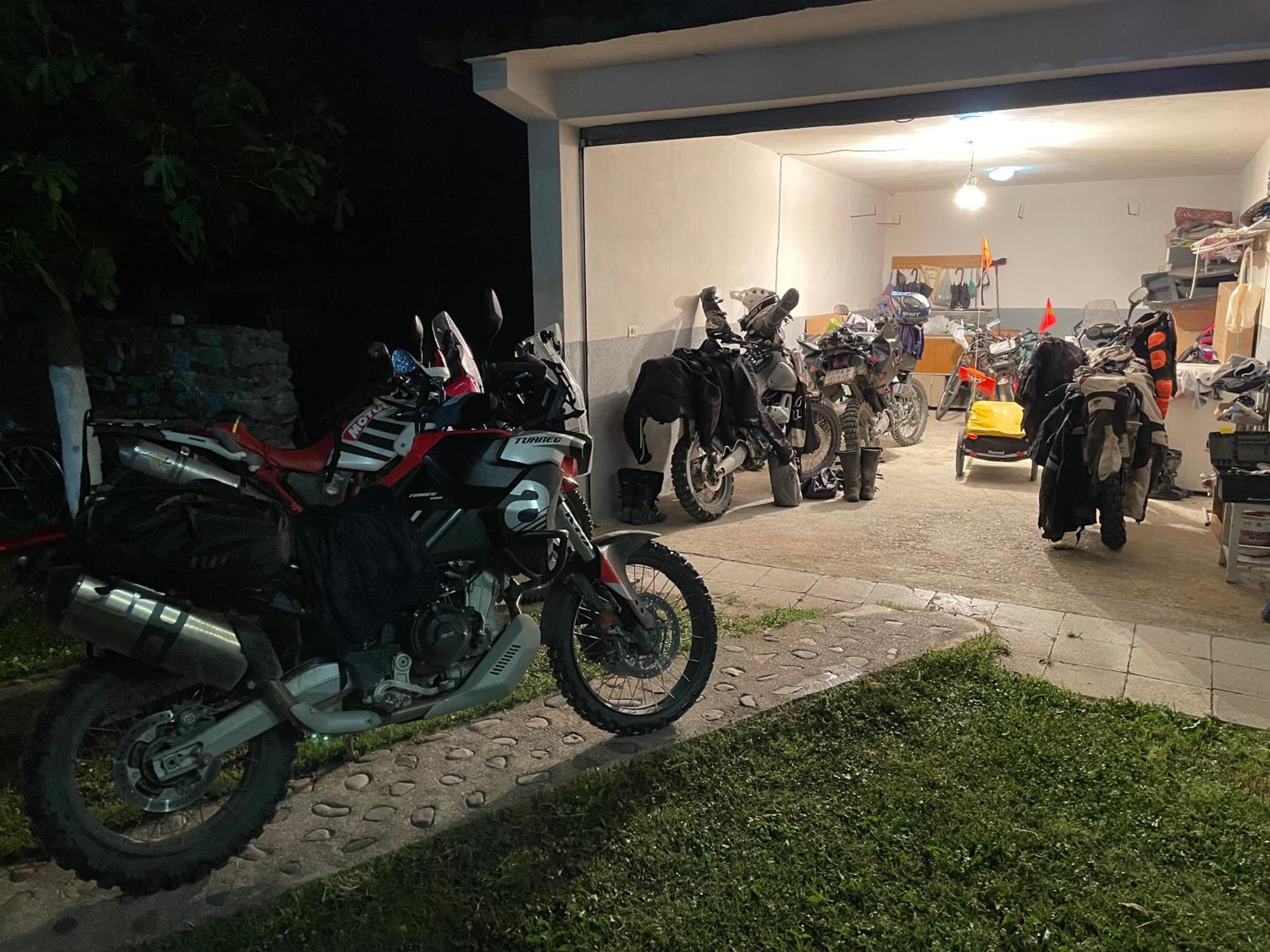 Happy Corner Guest House photo 5