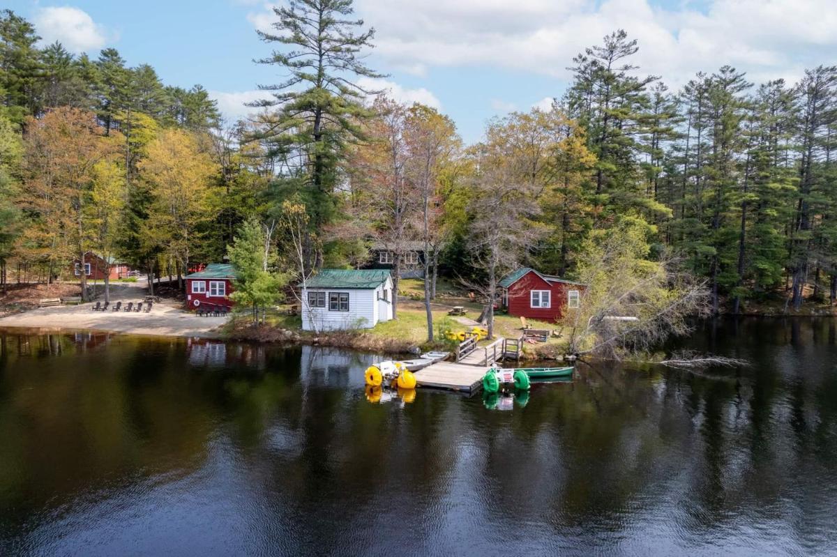 Hide-A-Way Waterfront Cottages