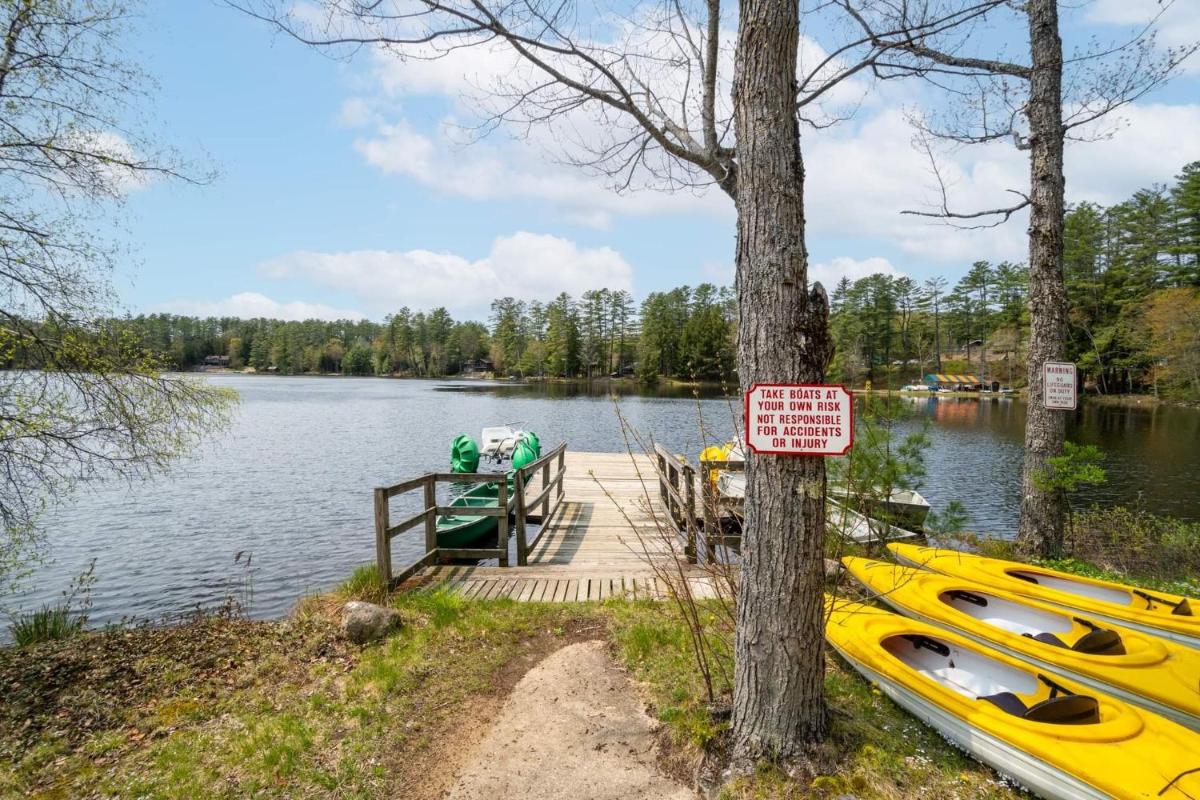 Hide-A-Way Waterfront Cottages