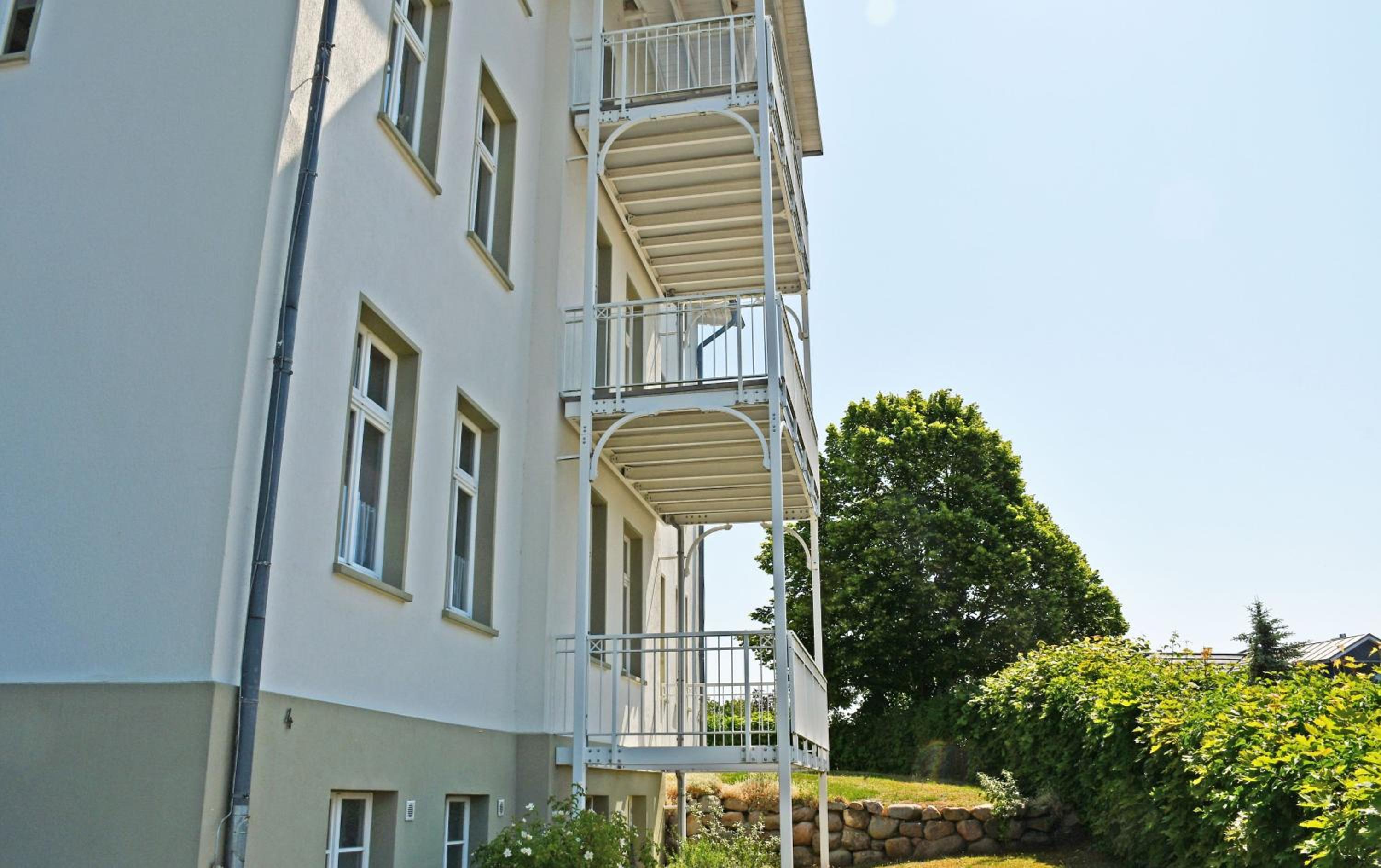 ruhig gelegenes Appartementhaus mit Balkon SA