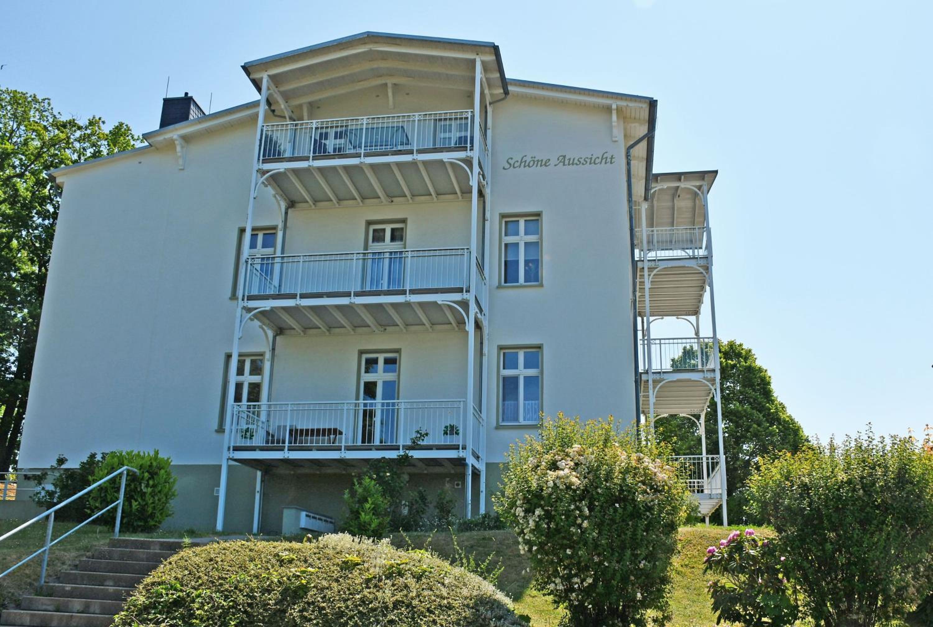 ruhig gelegenes Appartementhaus mit Balkon SA