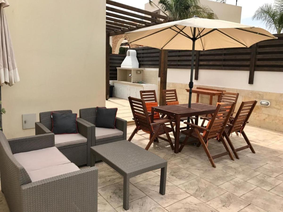 Unique Beach Luxurious Villas