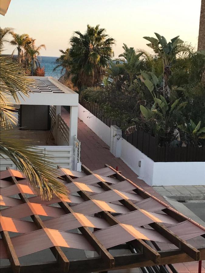 Unique Beach Luxurious Villas