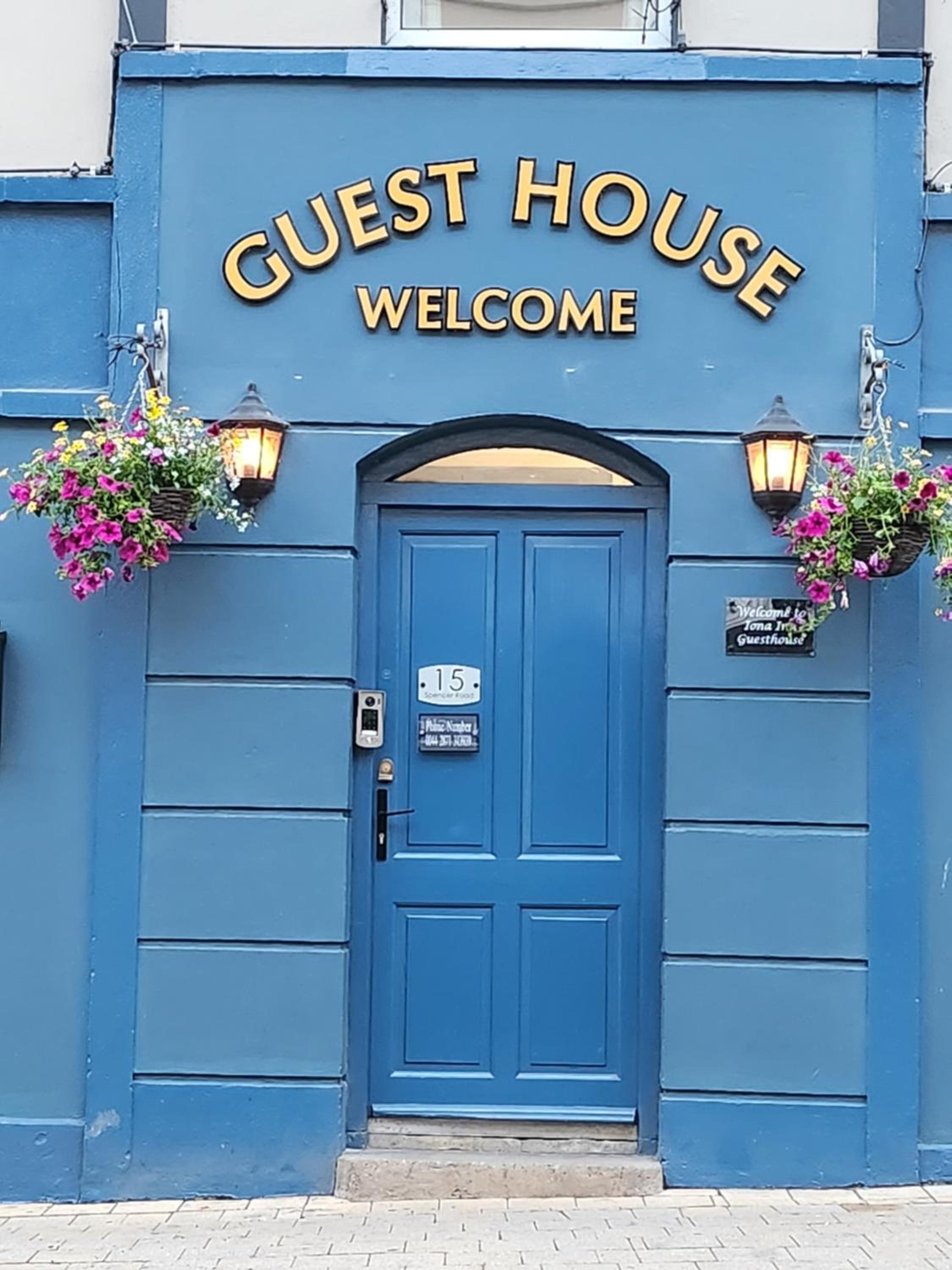 Hotel Iona Inn - Image 1