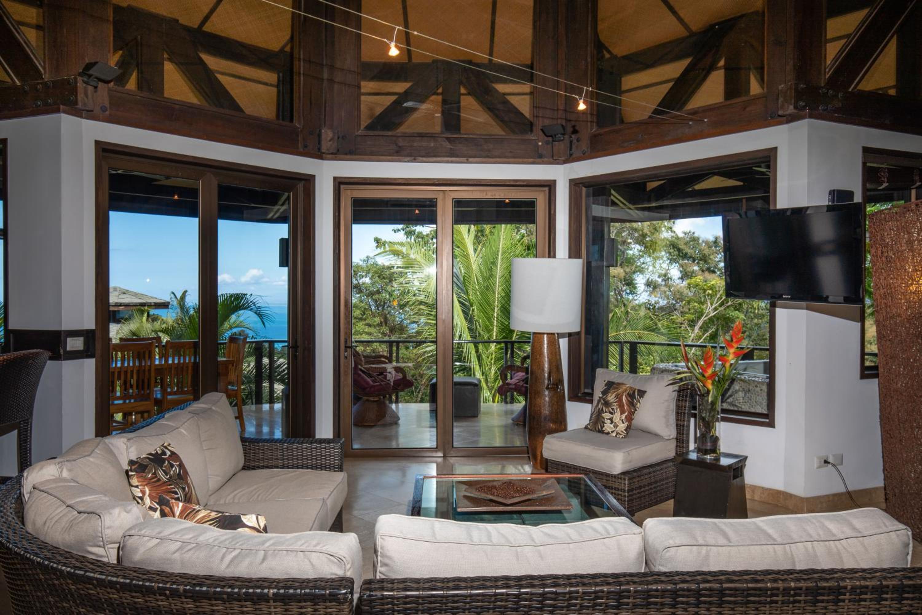 Tulemar Resort