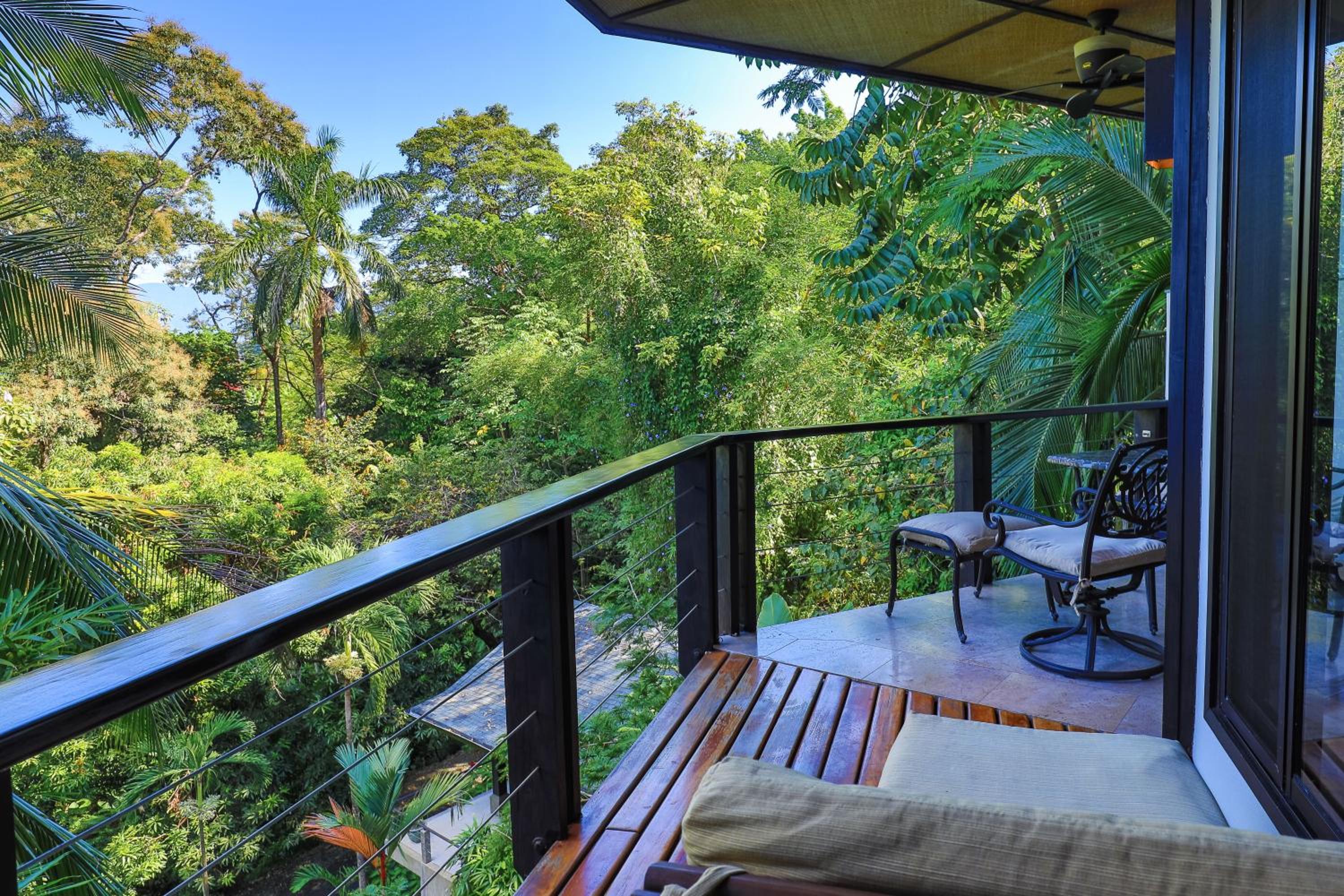 Tulemar Resort