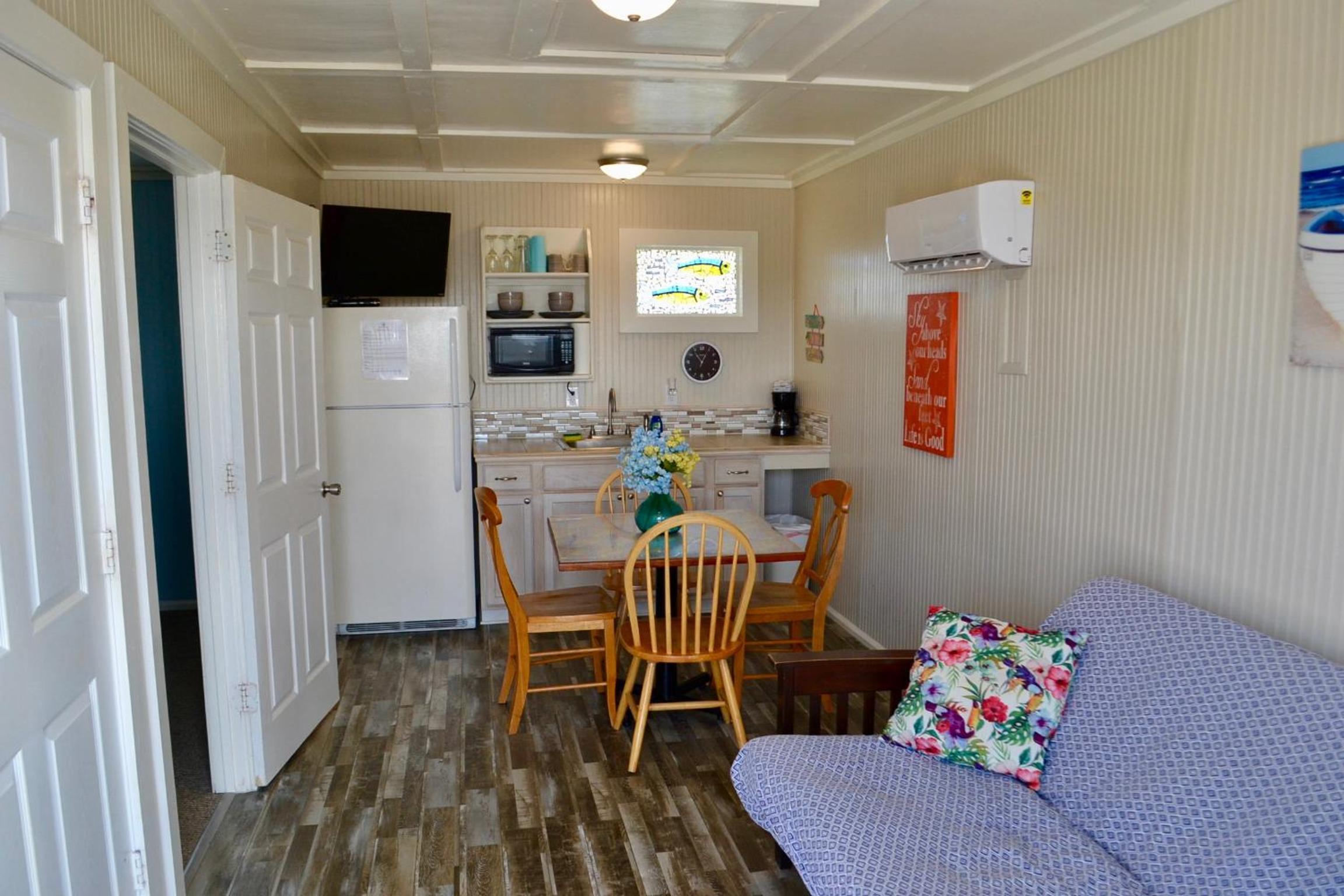Blue Dolphin Inn and Cottages