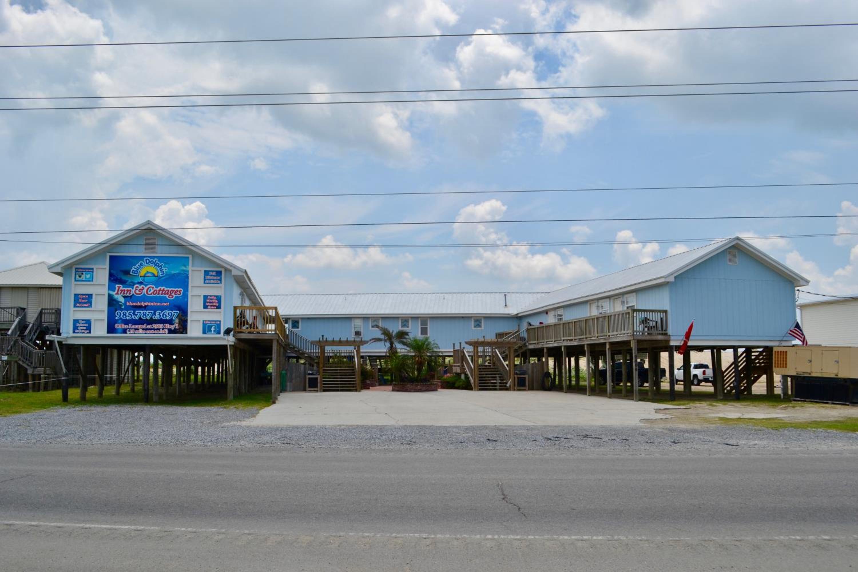Blue Dolphin Inn and Cottages