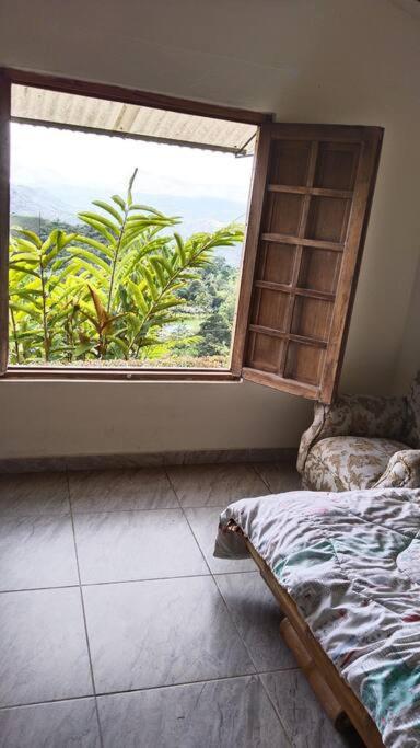 Casa de muñecas, Finca el paraíso