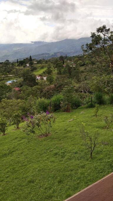 Casa de muñecas, Finca el paraíso