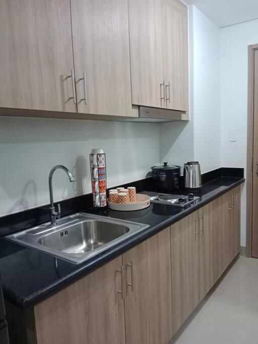 Cozy 1BR Shore 2 wi-fi netflix near MOA view 5