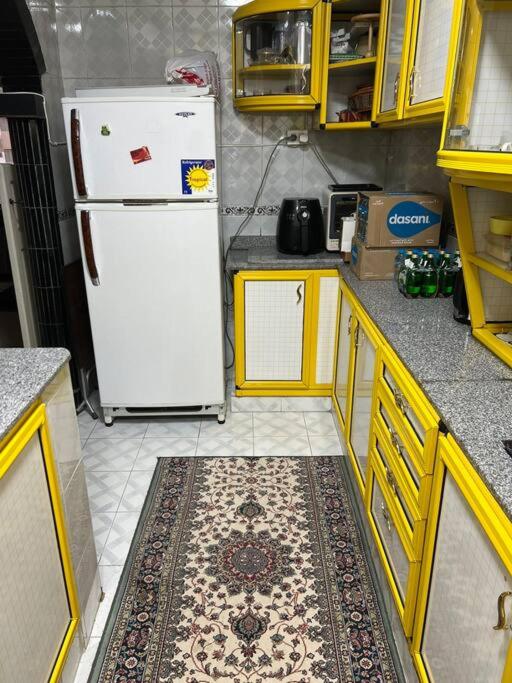 2 Bedrooms Spacious flat 7 mins to Airport