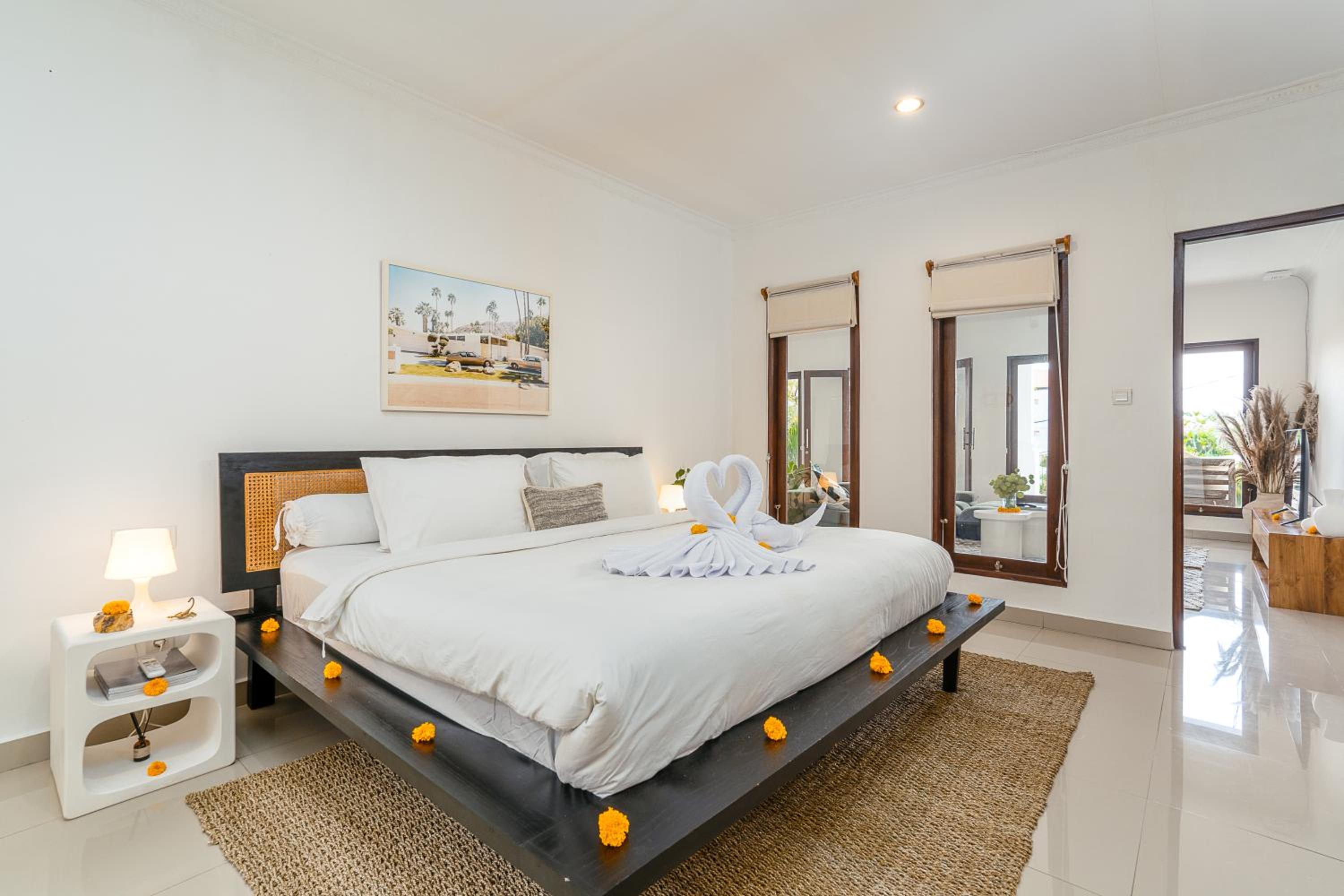 Villa Gigi - Sumptuous 3BR Family Villa in the very Heart of Canggu view 4