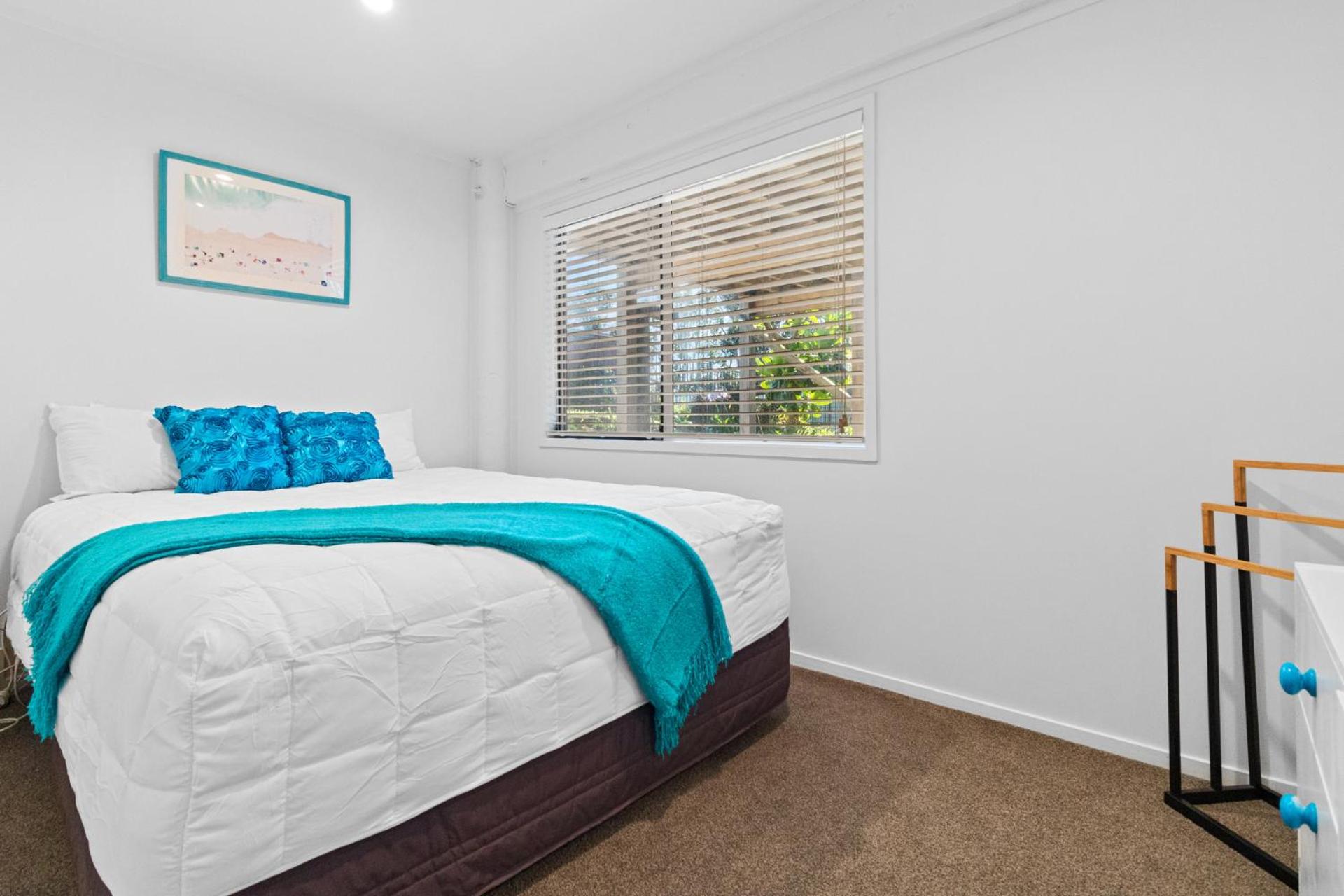 Beachcomber's Paradise - Waihi Beach Holiday Home view 2