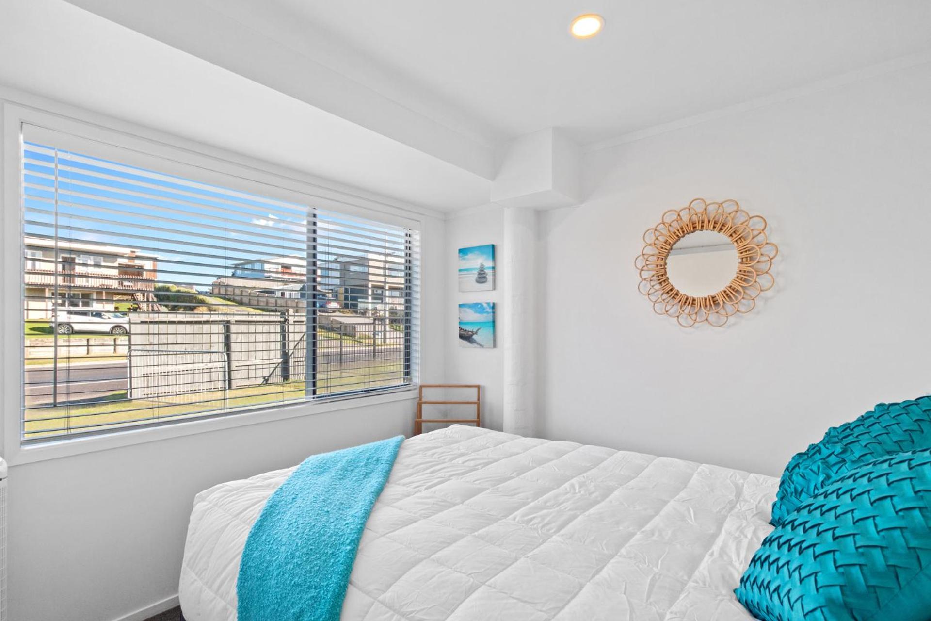 Beachcomber's Paradise - Waihi Beach Holiday Home view 4