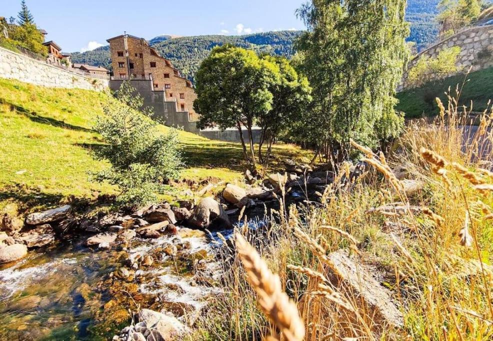 Único Piso Colorido y Divertido En Ransol - Increibles Vistas al Rio y Naturaleza - Ideal Familias l by BonesVacances