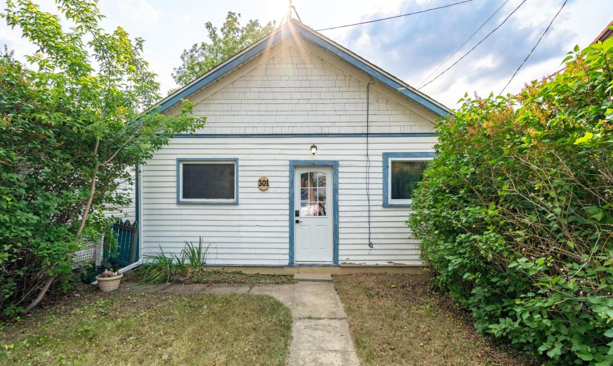 The Era l No Service Fees l Backyard & BBQ l 55