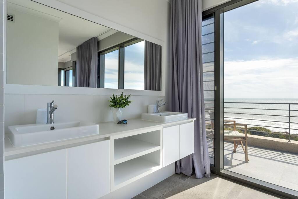 Oceanic I Private Properties