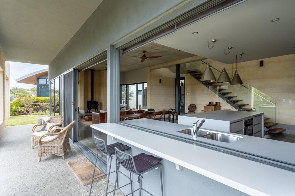 Oceanic I Private Properties