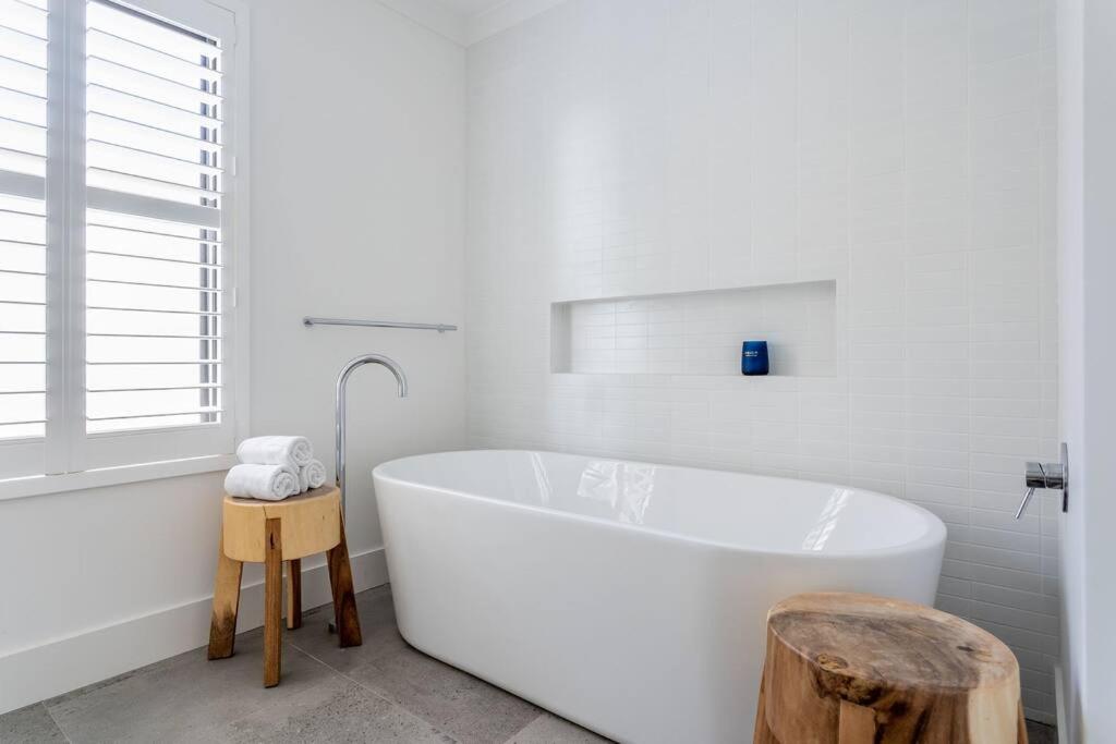 Oceanic I Private Properties