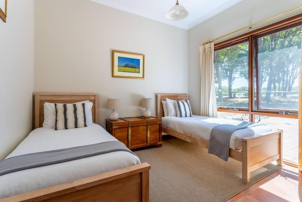 Tintagel Estate I Private Properties