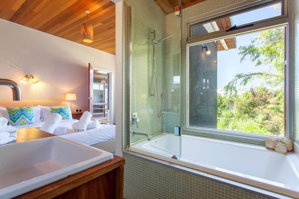 TreeHaus I Private Properties