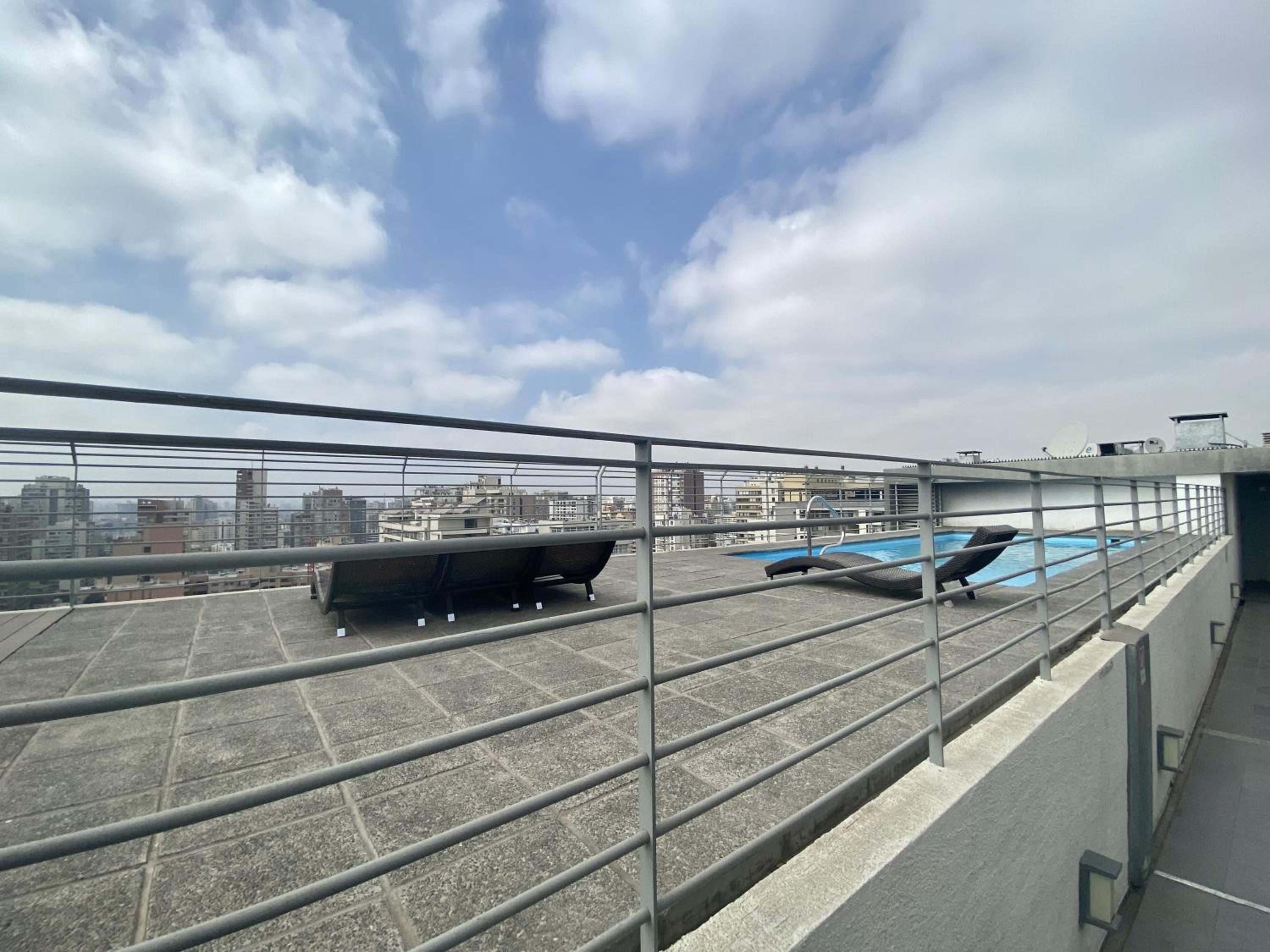 BUHO Urban Loft Panoramic AC Laundry Pool