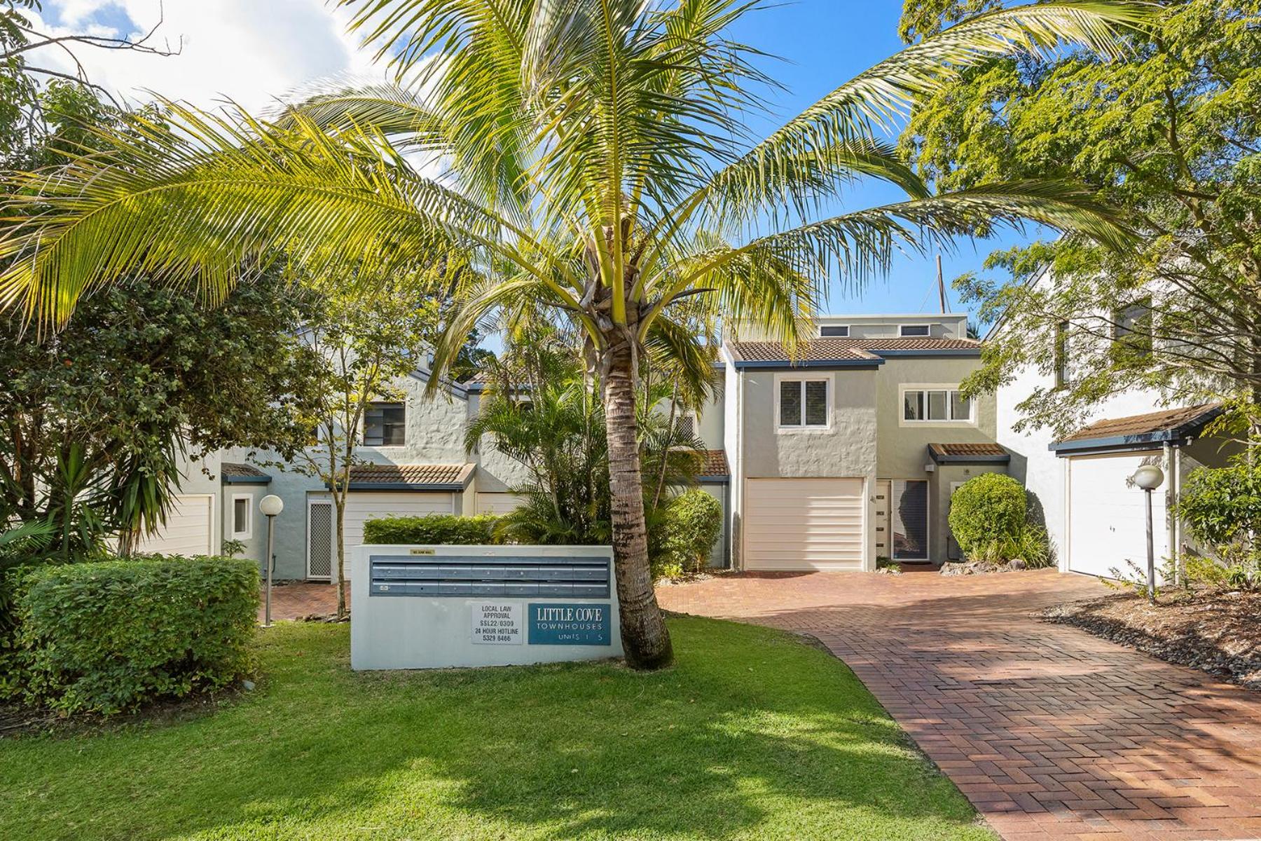 Eco Beachside Family Gem, Pool Access