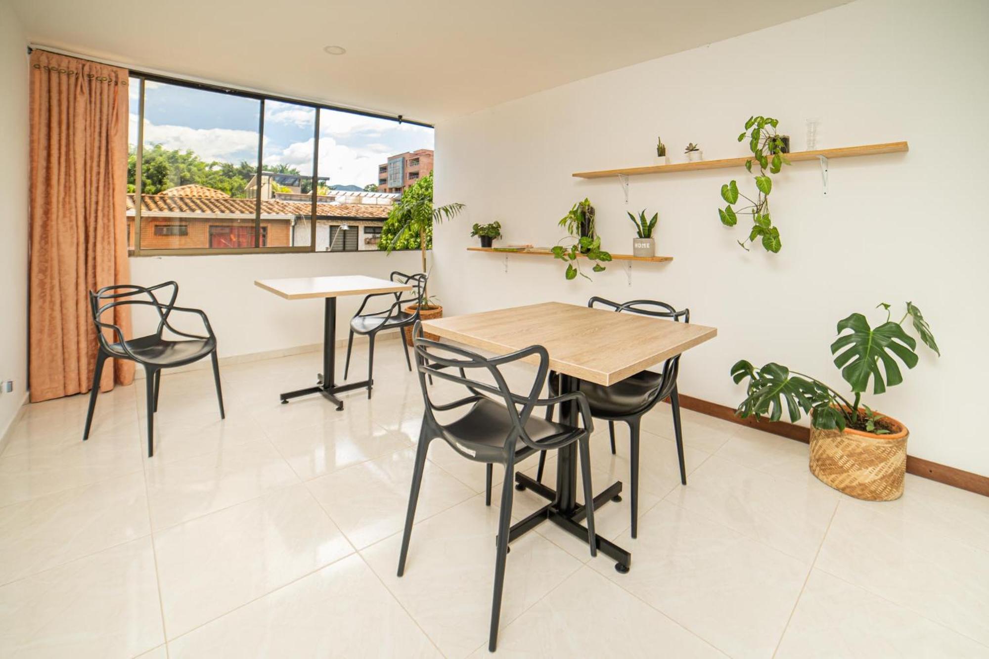 Descansa en Habitación Privada en Medellín C