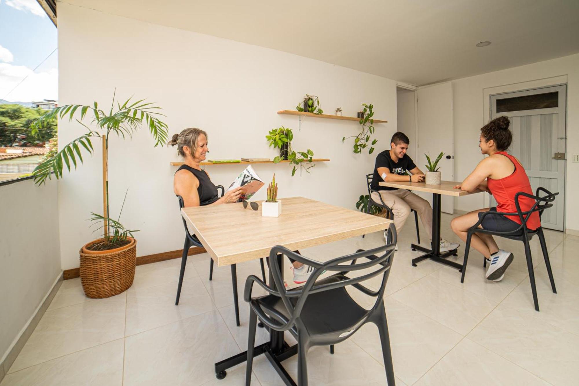 Descansa en Habitación Privada en Medellín C