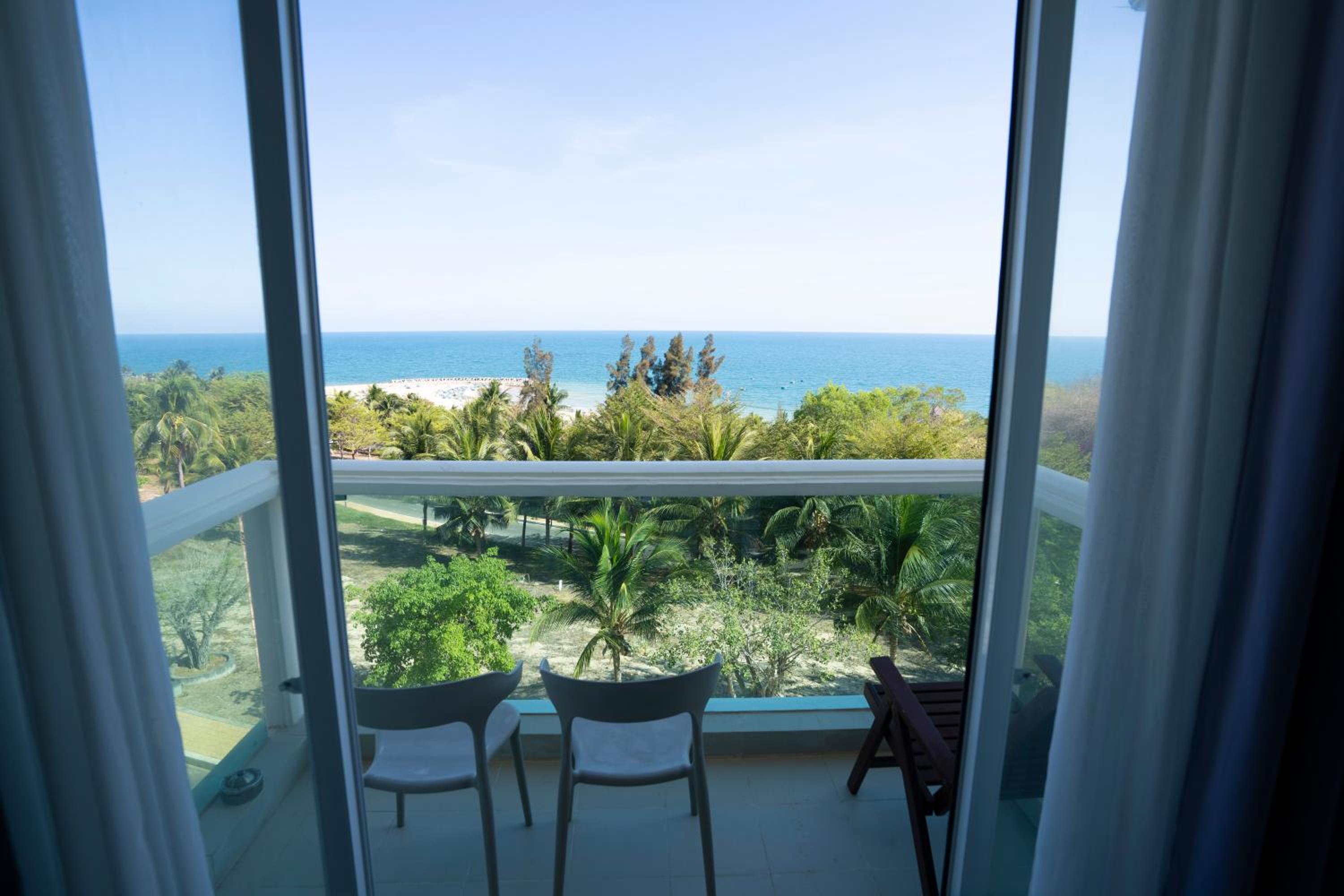 Jack's Home - Ocean Vista Condotel Sealink Mui Ne view 2