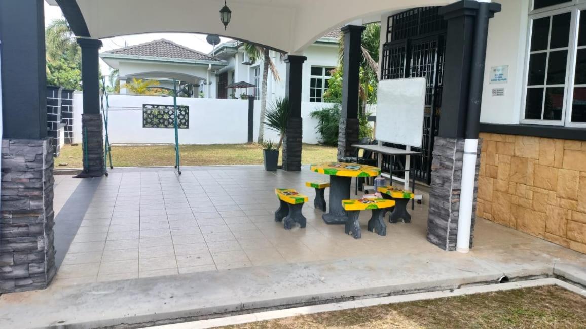 Rosspine Homestay