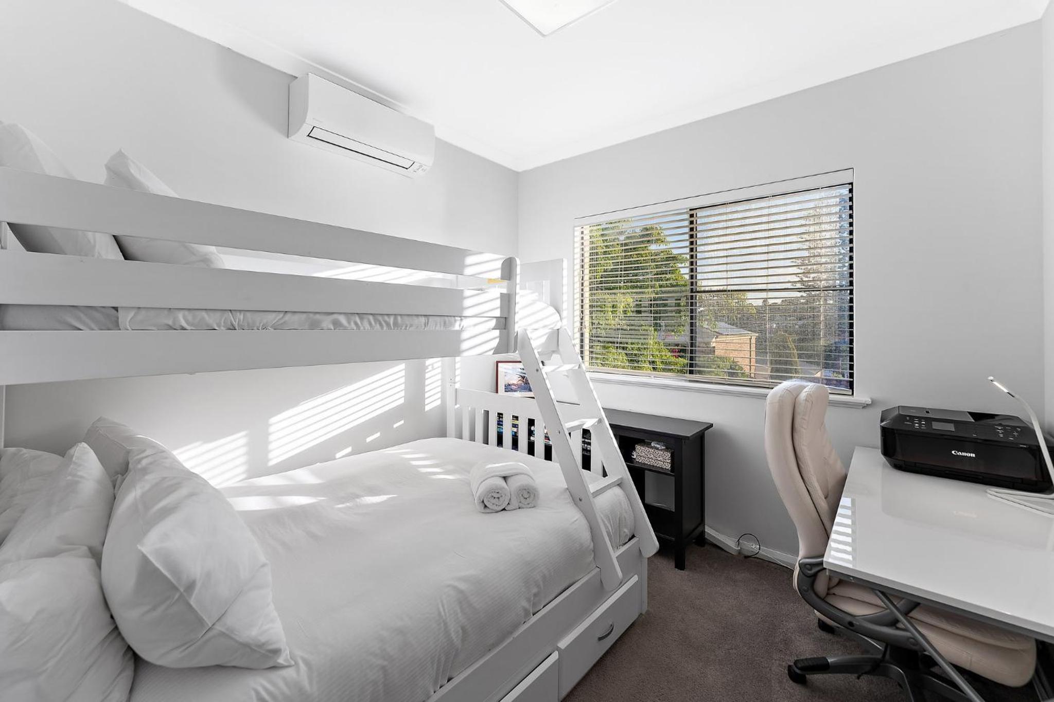 Modern Scarborough Townhouse