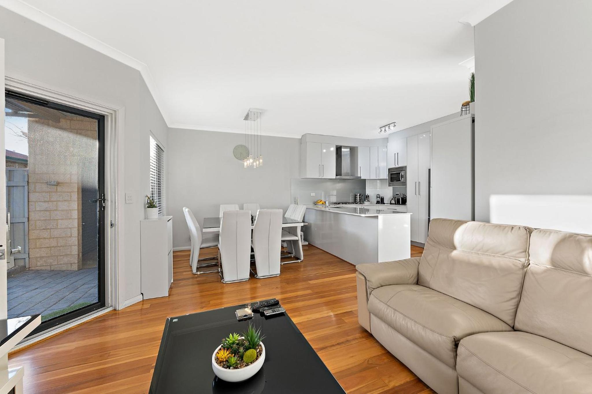 Modern Scarborough Townhouse