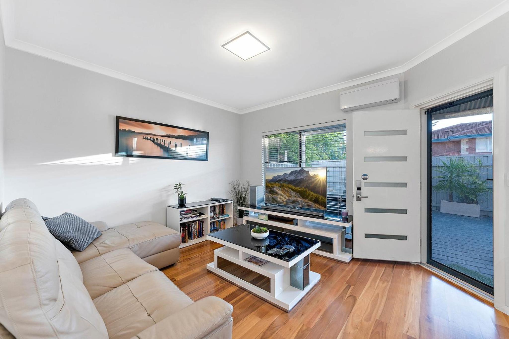 Modern Scarborough Townhouse