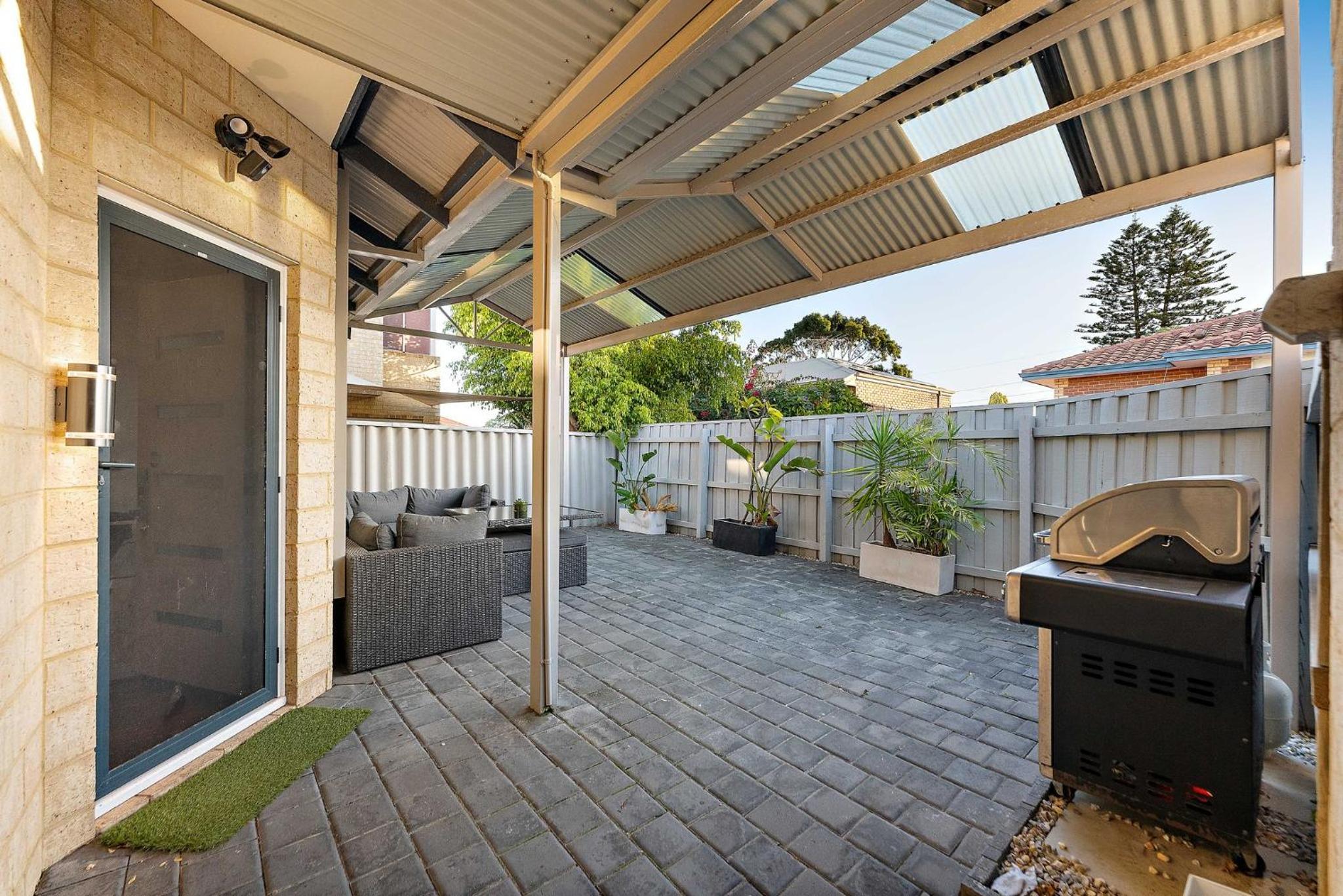 Modern Scarborough Townhouse