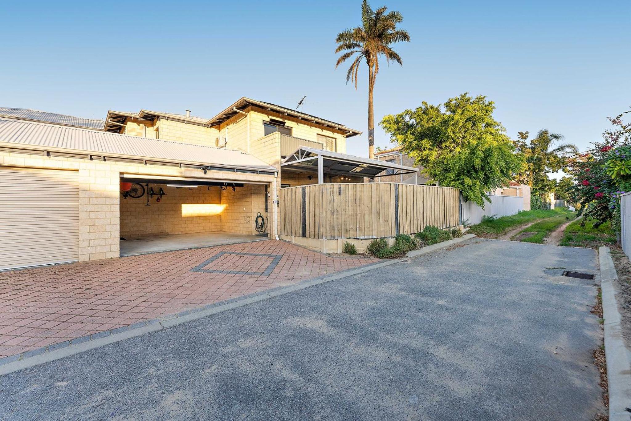 Modern Scarborough Townhouse