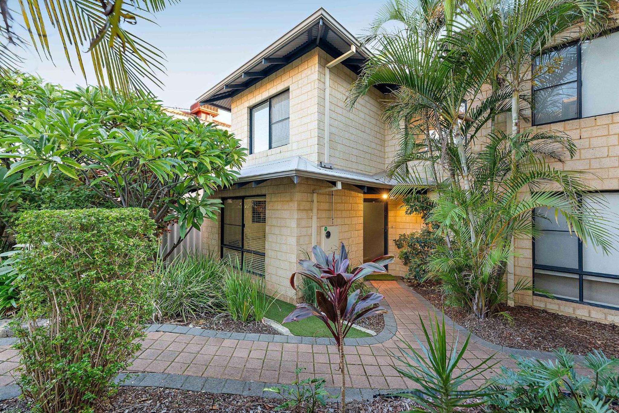 Modern Scarborough Townhouse