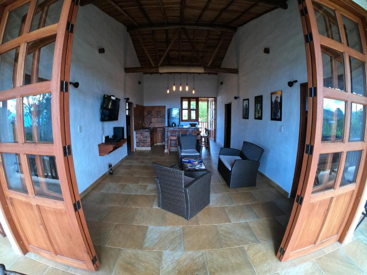Villa Higueras