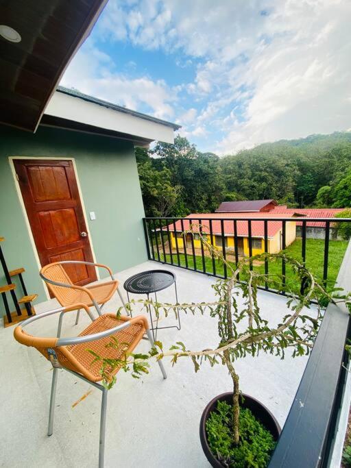 Tabaco Lodge #1 a solo 5 mins de Playa Carrillo