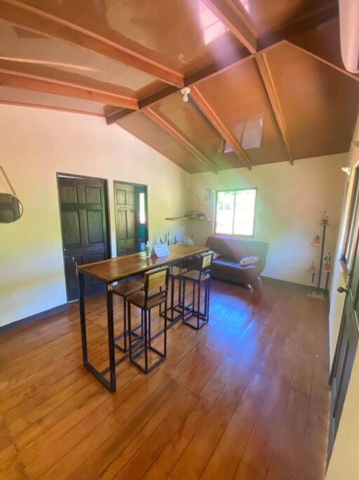 Tabaco Lodge #1 a solo 5 mins de Playa Carrillo