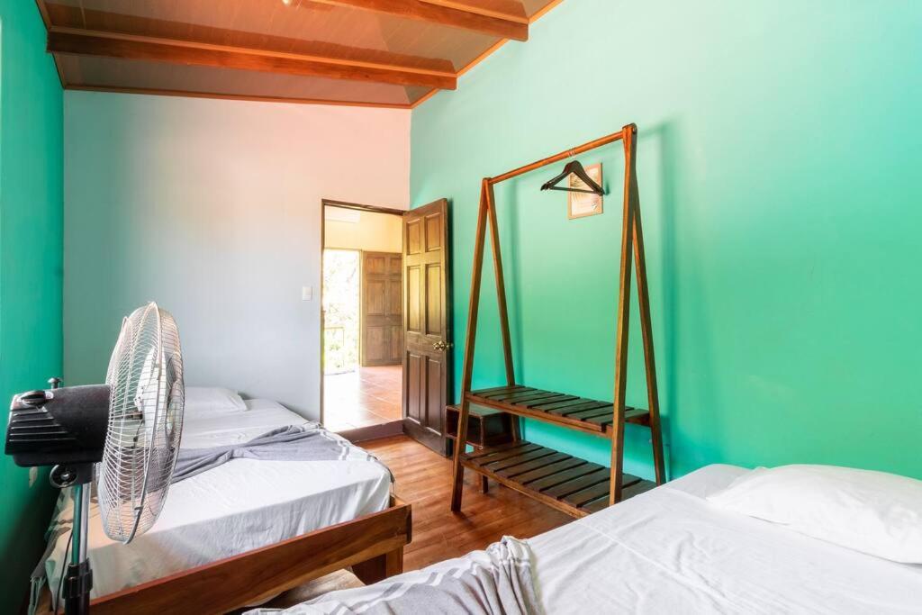 Tabaco Lodge #1 a solo 5 mins de Playa Carrillo
