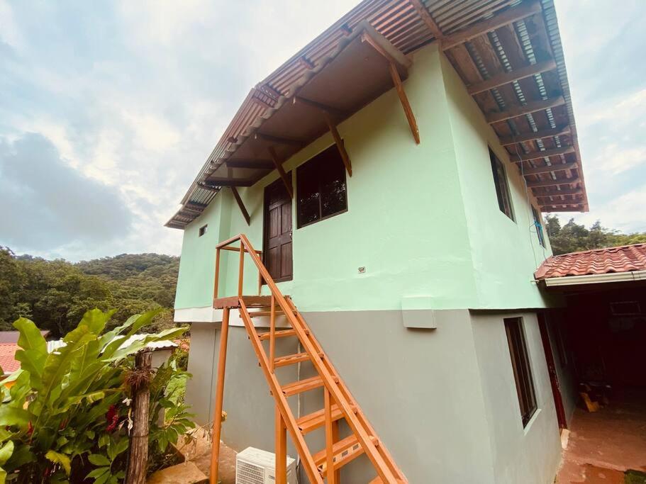 Tabaco Lodge #1 a solo 5 mins de Playa Carrillo