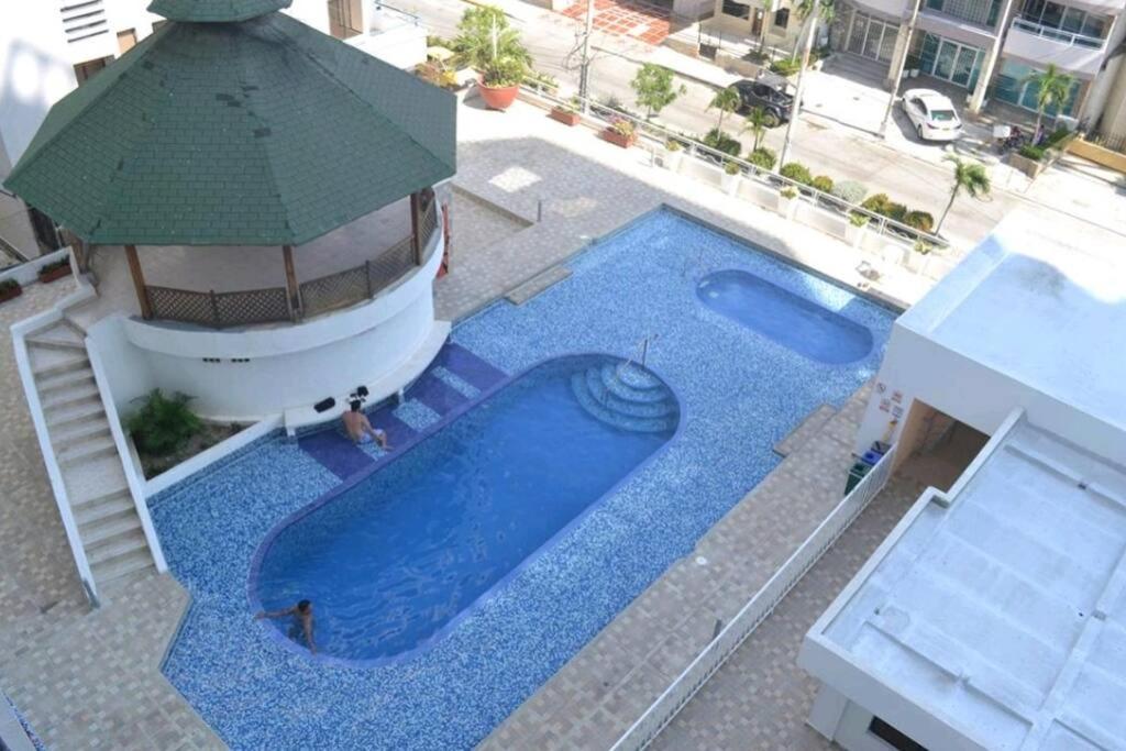 Apartamento con piscina cerca al mar Amoblado Rodadero Sur