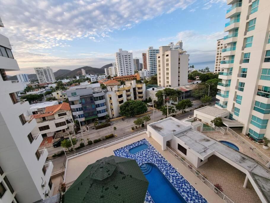 Apartamento con piscina cerca al mar Amoblado Rodadero Sur