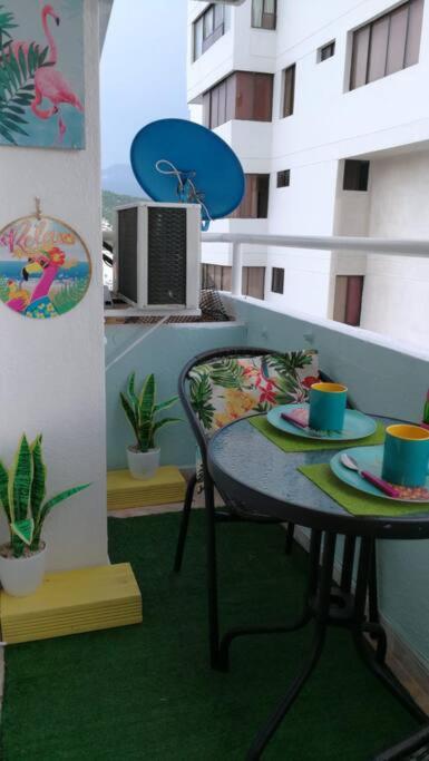 Apartamento con piscina cerca al mar Amoblado Rodadero Sur