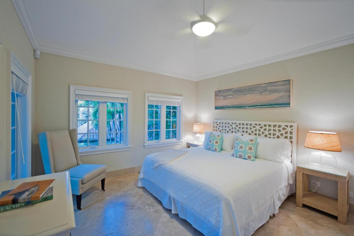 Coconut Walk by Grand Cayman Villas & Condos